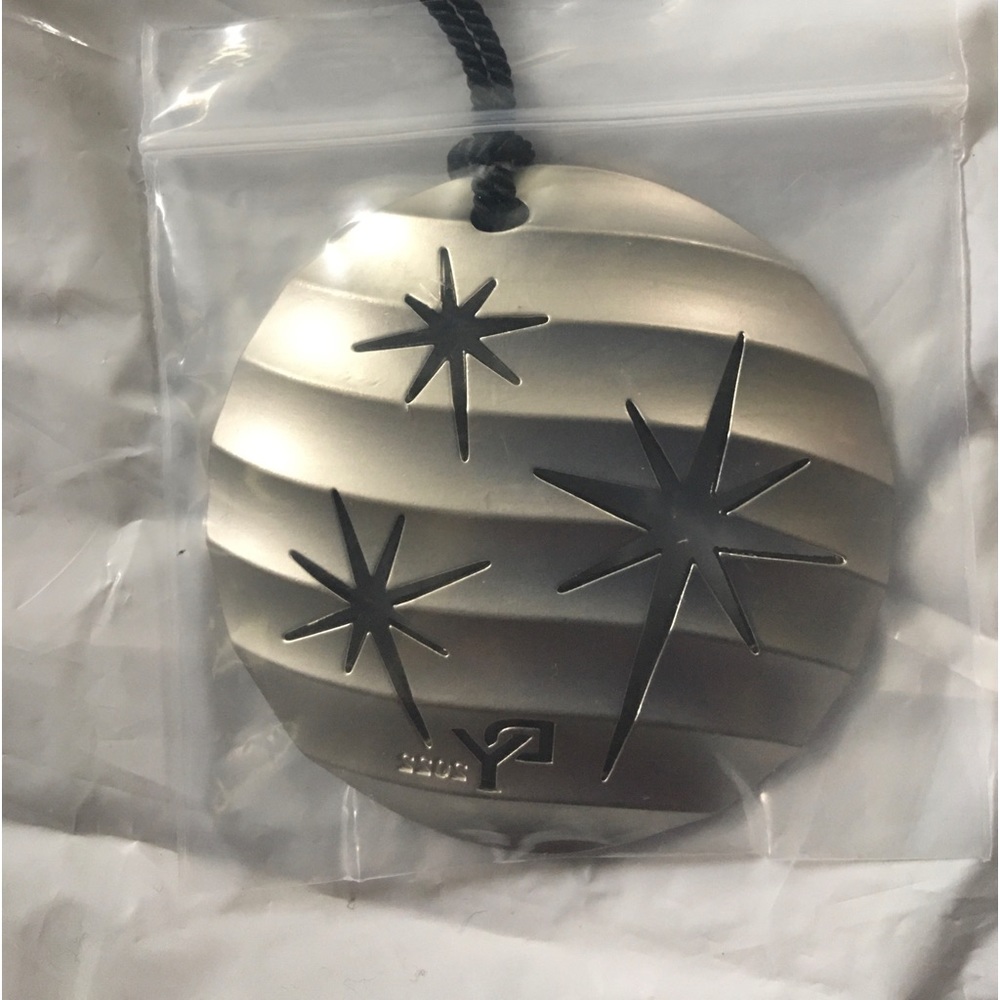 David Yurman 2022 Christmas Ornament The North Star. new with Signature Bag - Picture 2 of 10